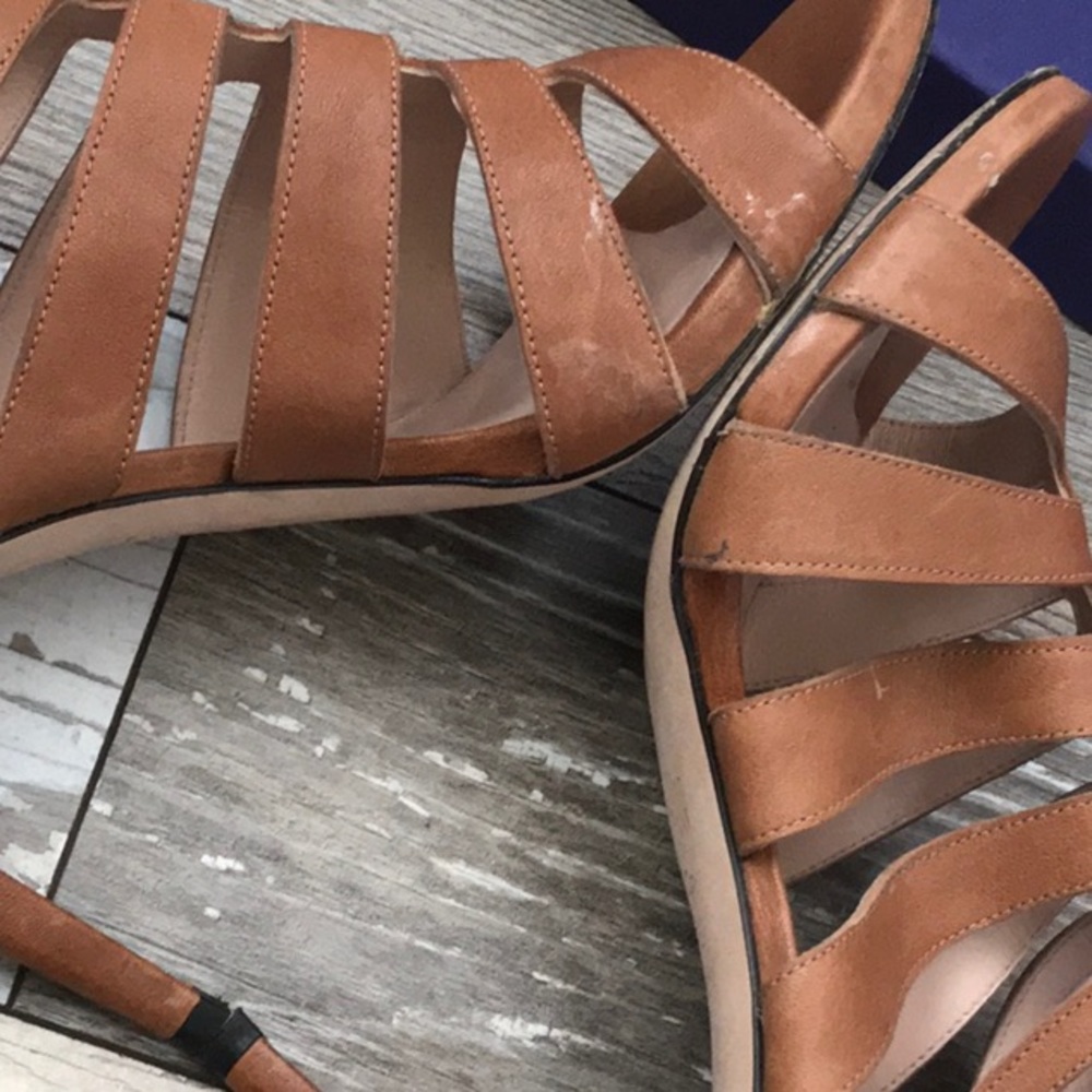 Stuart Weitzman Camel Heels - Picture 6 of 9